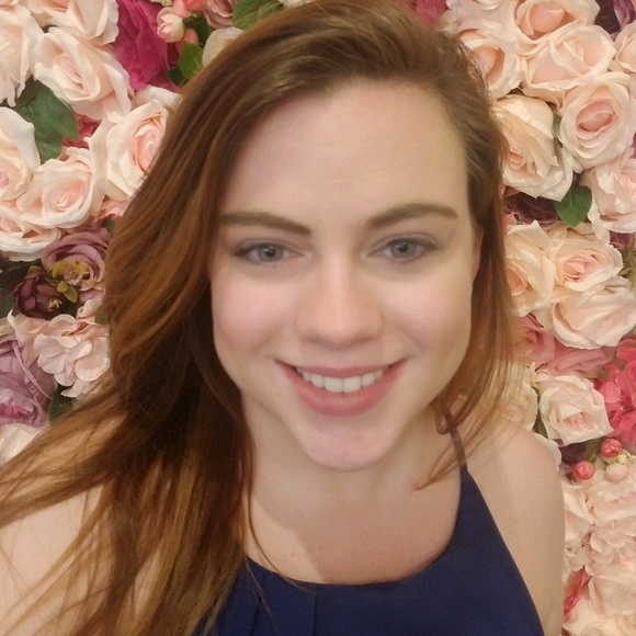 Meet your Posher, Lauren - Picture 1 of 1